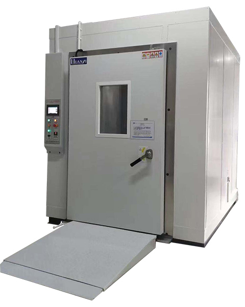 安全氣囊點(diǎn)爆艙室(圖2)